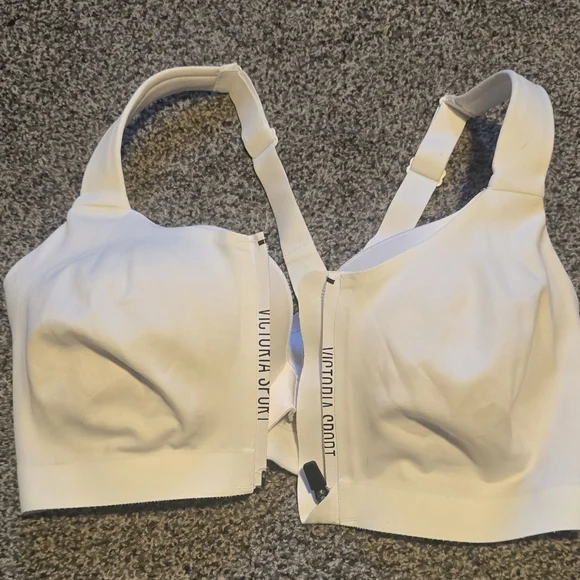 NWOT Victorias secret Sports bra White size 34DD - Picture 2 of 8